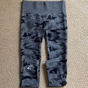 SIZE M GYMSHARK camo leggings